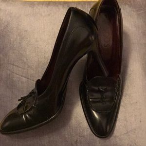 Tods oxford black leather heels in size 8